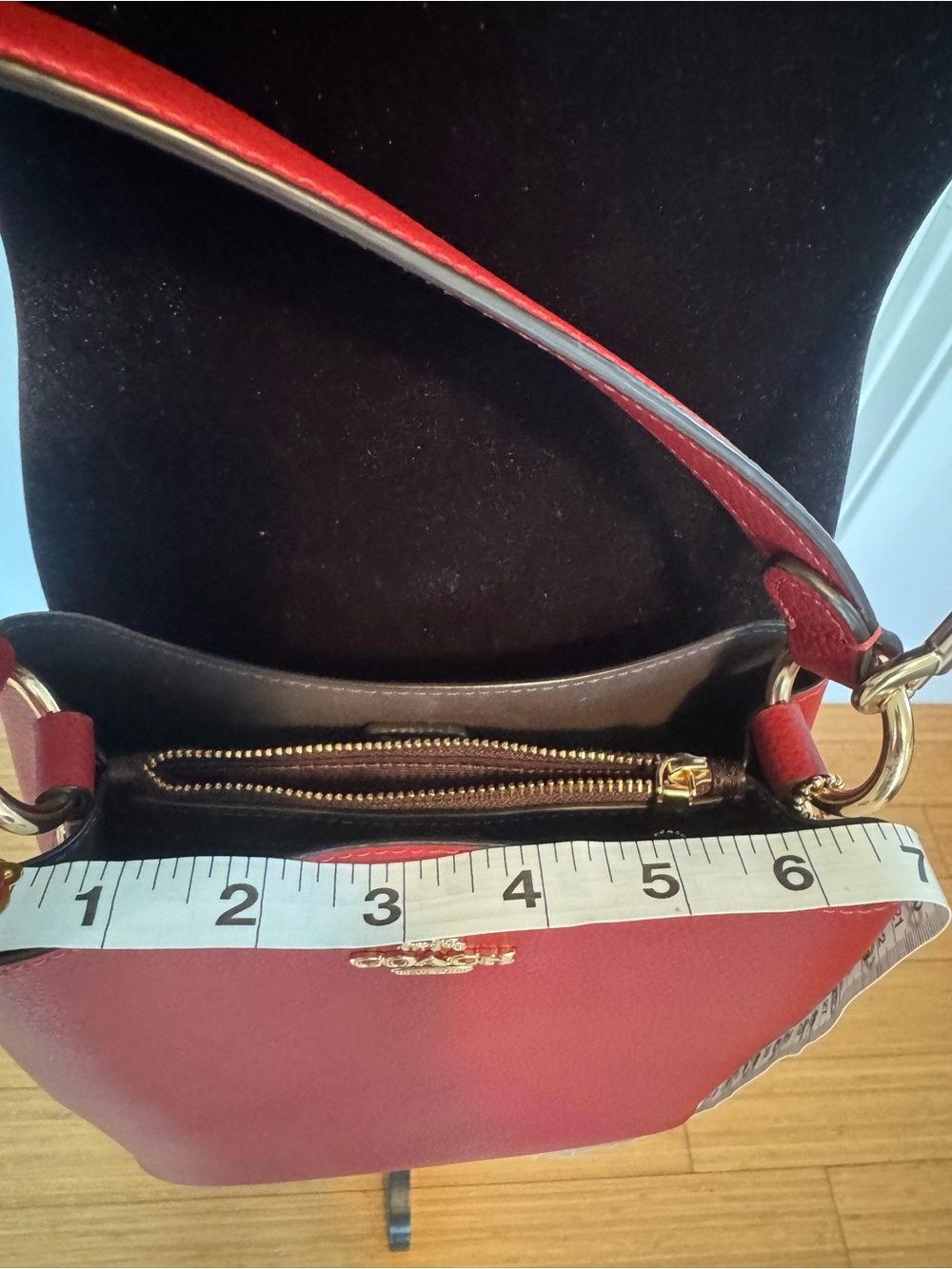 Coach Red Pebbled Leather Shoulder Bucket Bag with Gold Tone Logo - Picture 9 of 9